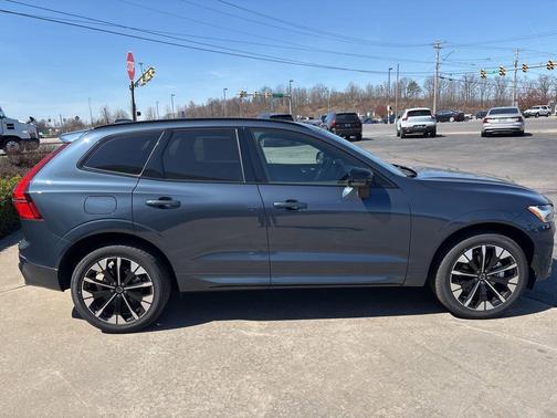 Denim Blue Metallic 2026 Volvo XC60 B5 Plus