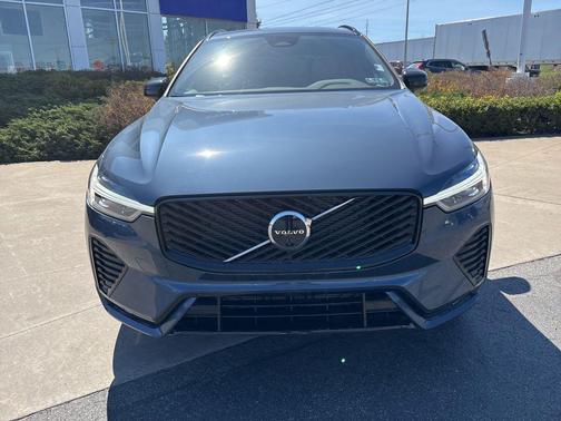 Denim Blue Metallic 2026 Volvo XC60 B5 Plus