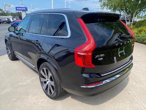 2025 Volvo XC90 Plug-In Hybrid T8 Plus 7-Seater