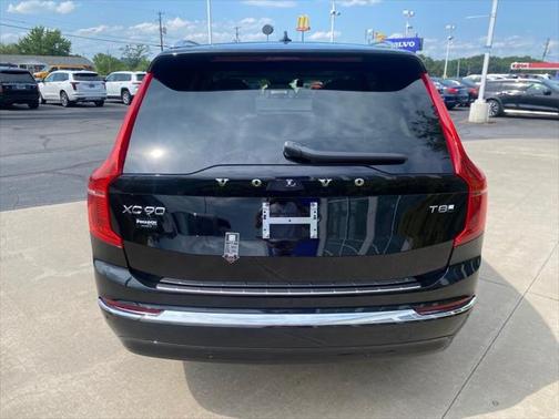 2025 Volvo XC90 Plug-In Hybrid T8 Plus 7-Seater