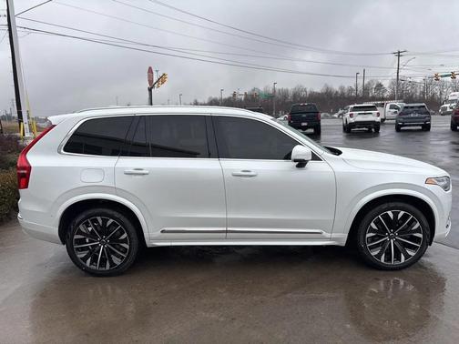 2023 Volvo XC90 B6 Ultimate 7-Seater