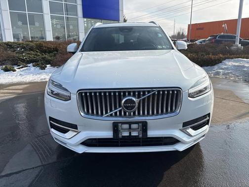 2023 Volvo XC90 B6 Ultimate 7-Seater