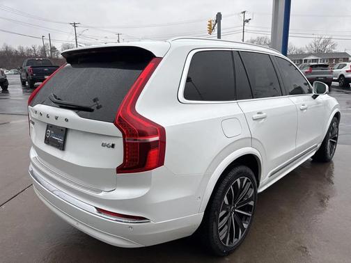 2023 Volvo XC90 B6 Ultimate 7-Seater