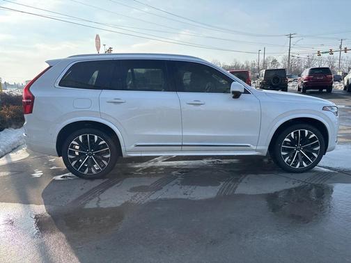 2023 Volvo XC90 B6 Ultimate 7-Seater