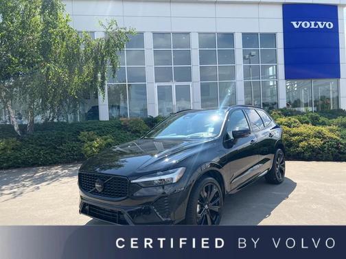 2024 Volvo XC60 Recharge Plug-In Hybrid T8 Ultimate Black Edition
