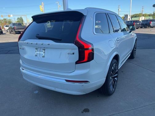 2025 Volvo XC90 B5 Plus 7-Seater