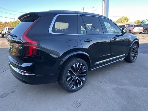2025 Volvo XC90 B6 Plus 7-Seater