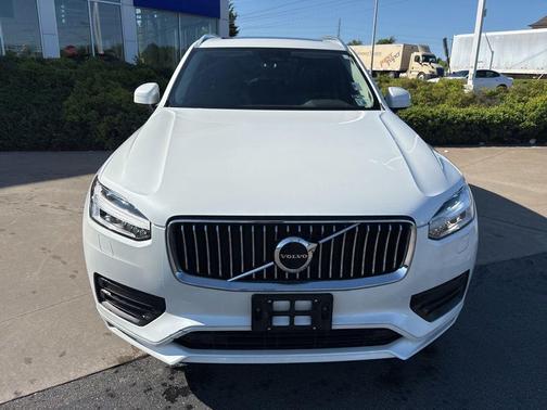 Crystal White Metallic 2023 Volvo XC90 B5 Core