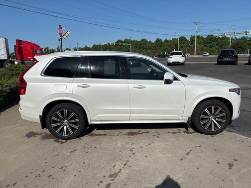 Crystal White Metallic 2023 Volvo XC90 B5 Core
