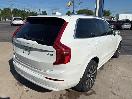 Crystal White Metallic 2023 Volvo XC90 B5 Core