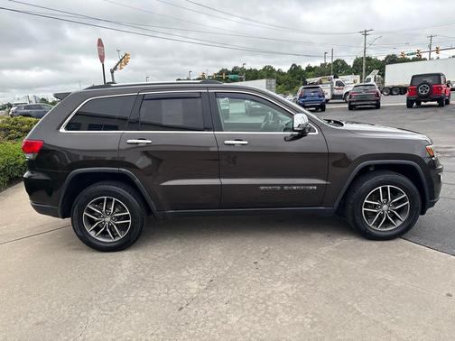 Luxury Brown Pearlcoat 2017 Jeep Grand Cherokee Limited