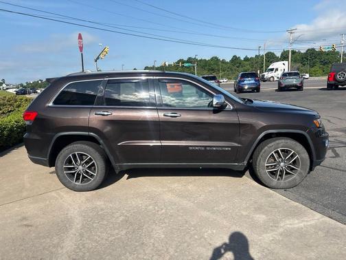 Luxury Brown Pearlcoat 2017 Jeep Grand Cherokee Limited
