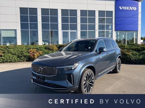 2025 Volvo XC90 B6 Plus 7-Seater