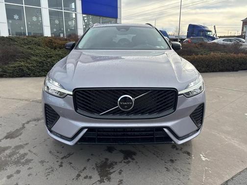 2026 Volvo XC60 B5 Plus