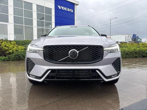 Aurora Silver 2026 Volvo XC60 B5 Plus