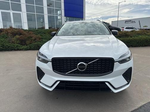 2025 Volvo XC60 B5 Core
