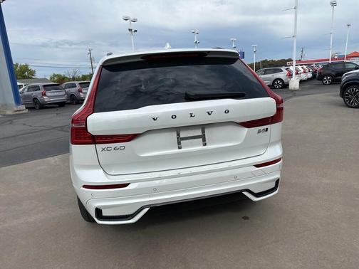 2025 Volvo XC60 B5 Core