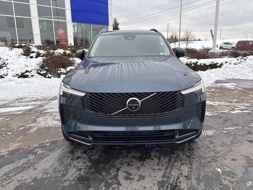 2026 Volvo XC90 B6 Ultra Dark Theme 7-Seater