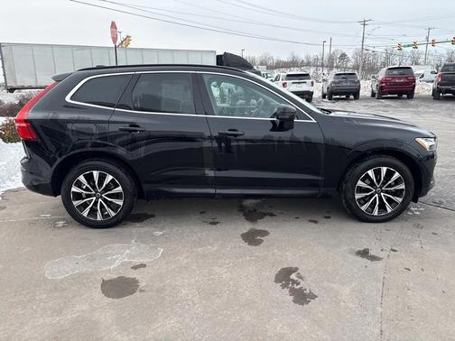 2023 Volvo XC60 B5 Core