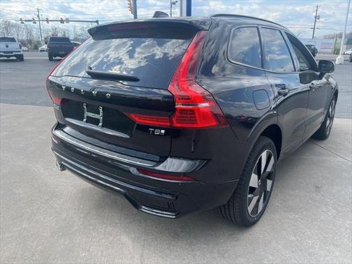 2025 Volvo XC60 Plug-In Hybrid T8 Plus