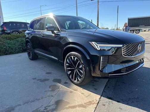 2026 Volvo XC90 B6 Plus 7-Seater