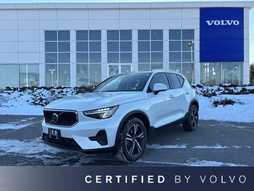 2023 Volvo XC40 B5 Core