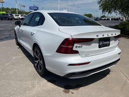 2025 Volvo S60 B5 Core