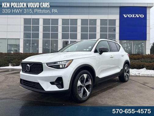 2026 Volvo XC40 Plus, B5 AWD Gas (mild hybrid), Dark