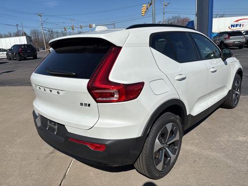 Crystal White 2026 Volvo XC40 Plus, B5 AWD Gas (mild hybrid), Dark