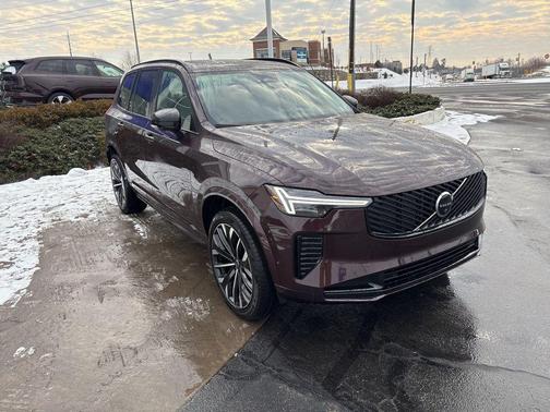 2026 Volvo XC90 Ultra Dark Theme, B6 AWD Gas (mild hybrid), Gasoline, 7 Seats