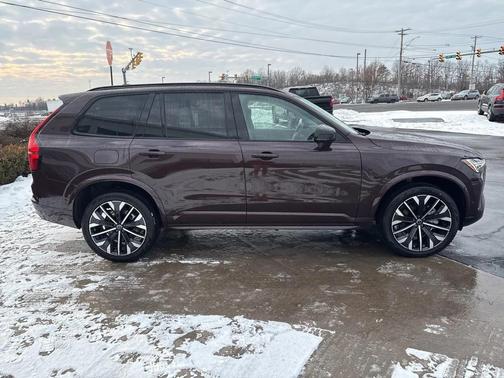 2026 Volvo XC90 Ultra Dark Theme, B6 AWD Gas (mild hybrid), Gasoline, 7 Seats