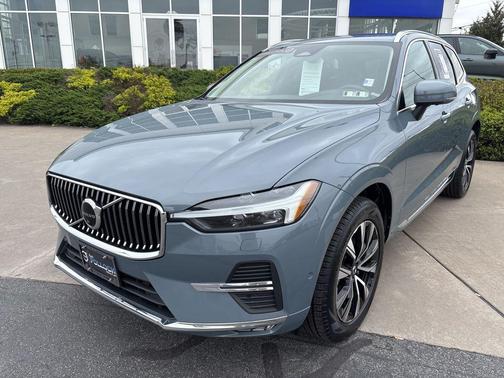 Thunder Grey Metallic 2023 Volvo XC60 B5 Plus Bright Theme