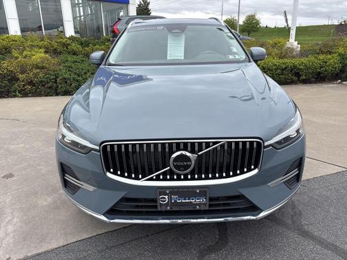 Thunder Grey Metallic 2023 Volvo XC60 B5 Plus Bright Theme