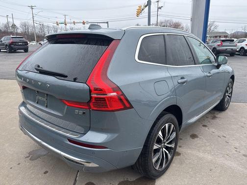 Thunder Grey Metallic 2023 Volvo XC60 B5 Plus Bright Theme