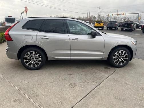 2025 Volvo XC60 B5 Core