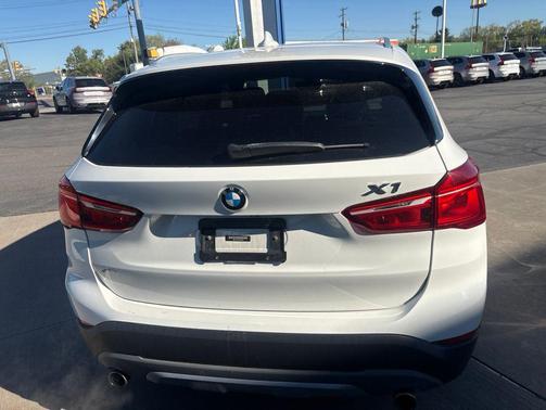 Alpine White 2018 BMW X1 xDrive28i