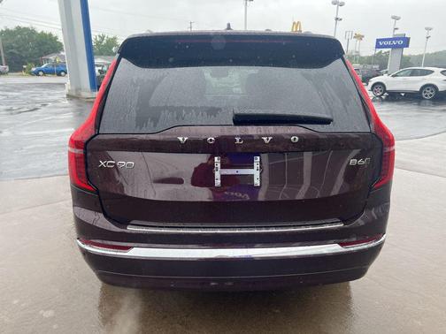 Mulberry Red Metallic 2026 Volvo XC90 Plus, B6 AWD Gas (mild hybrid), Gasoline, Bright, 6 Seats