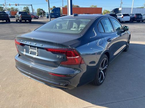 2025 Volvo S60 B5 Core