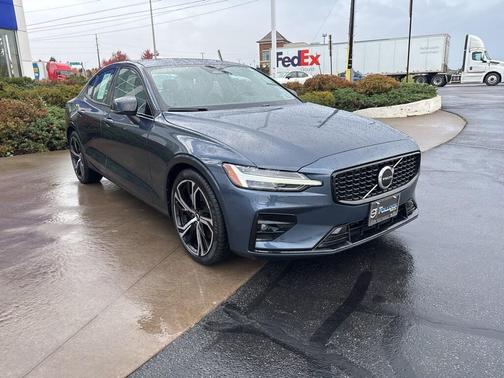 2025 Volvo S60 B5 Core