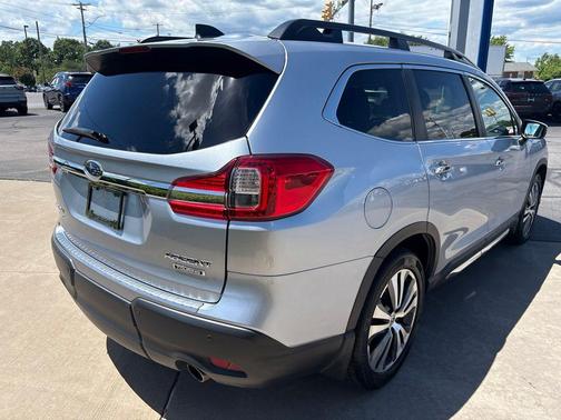 Ice Silver Metallic 2022 Subaru Ascent Touring 7-Passenger
