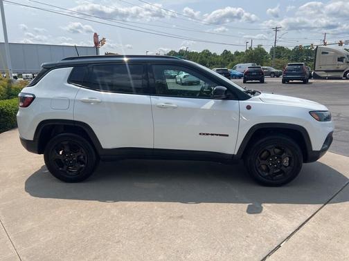 2023 Jeep Compass Trailhawk