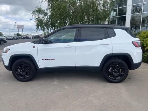 2023 Jeep Compass Trailhawk