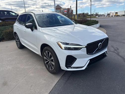 2025 Volvo XC60 B5 Plus