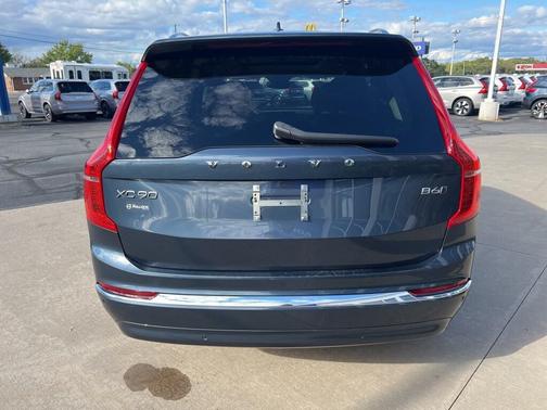 2025 Volvo XC90 B6 Plus 7-Seater