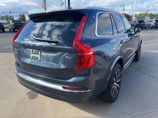2025 Volvo XC90 B6 Plus 7-Seater