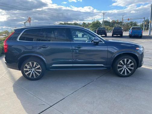 2025 Volvo XC90 B6 Plus 7-Seater