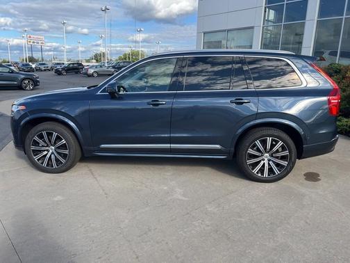 2025 Volvo XC90 B6 Plus 7-Seater