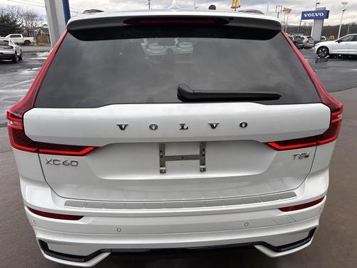 2026 Volvo XC60 Plug-In Hybrid Ultra, T8 AWD Electric/Gasoline, Dark