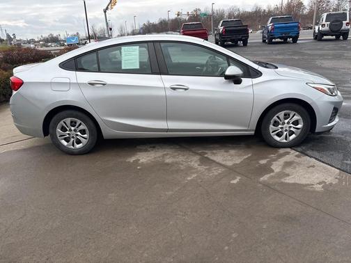 2019 Chevrolet Cruze LS