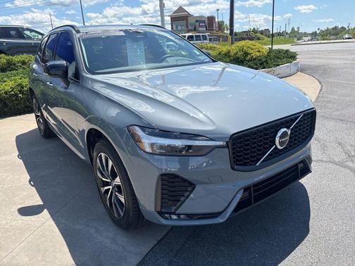 Thunder Grey Metallic 2024 Volvo XC60 B5 Core Dark Theme